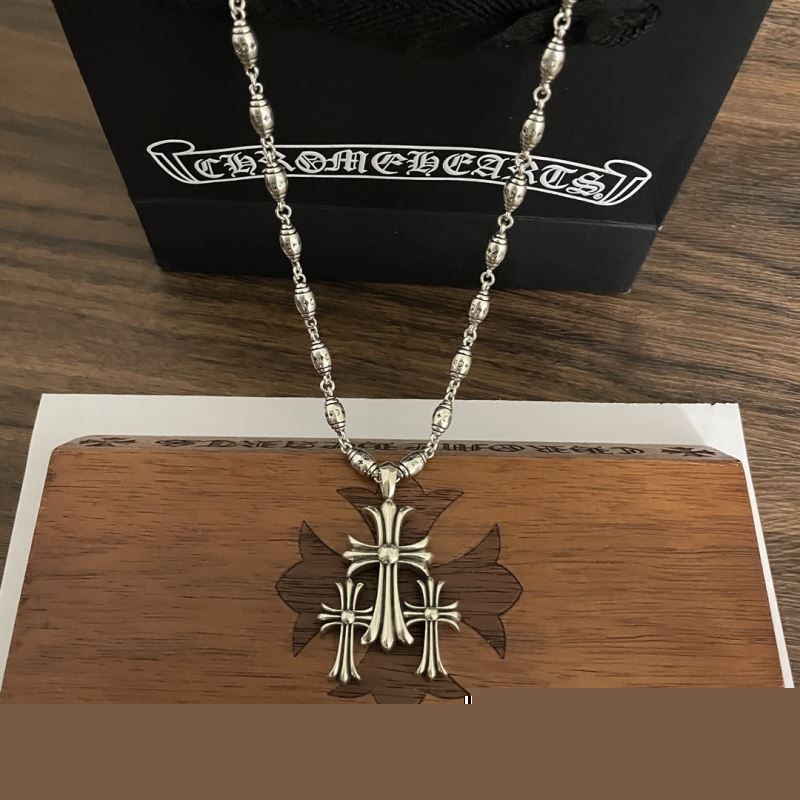 Ch**me He**ts necklaces